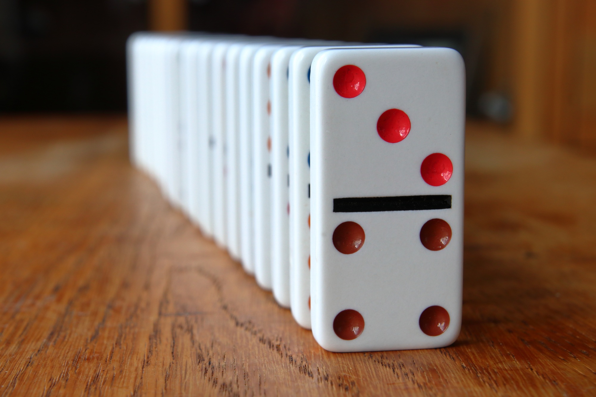 Line of dominoes